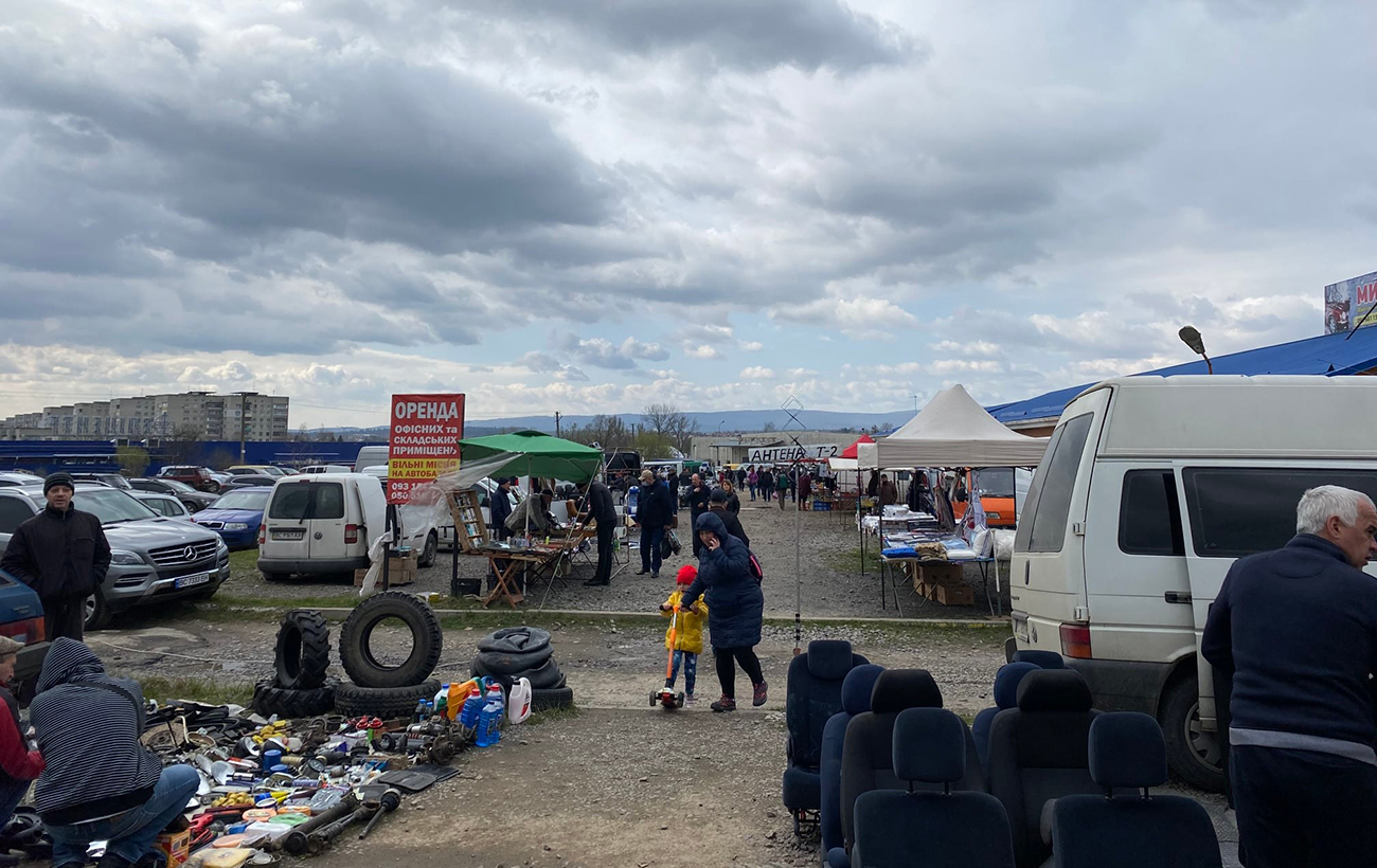 Авто для фронта и не только. Какие машины ввозят в Украину во время войны